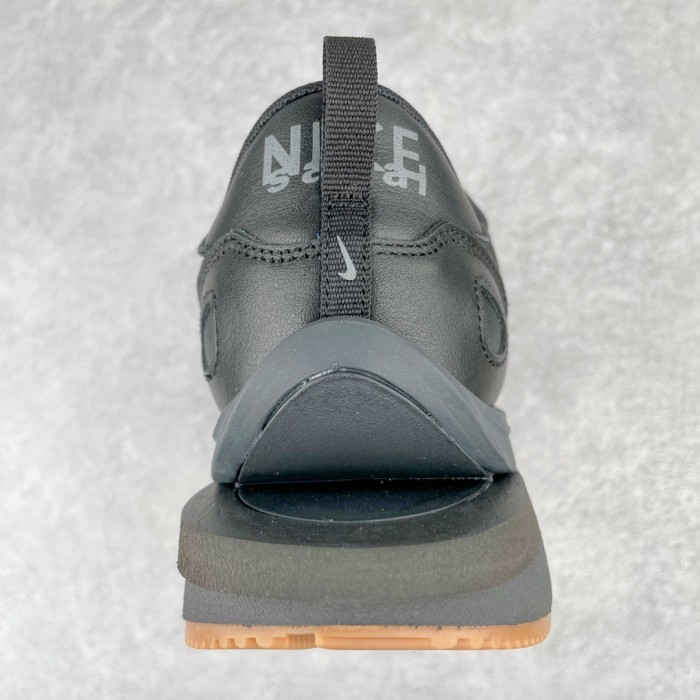 Nike Vaporwaffle sacai Black Gum