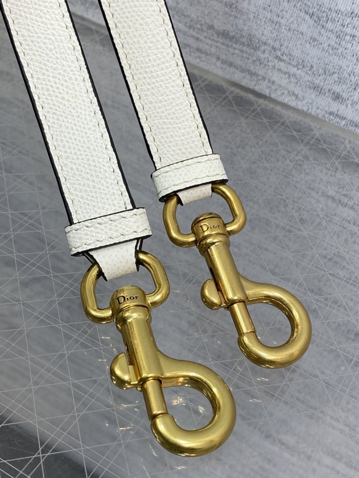 Handbag Dior 3351 size 24×6×18 cm