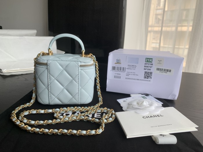 Handbag Chanel size 17.5cmx10cmx8 cm