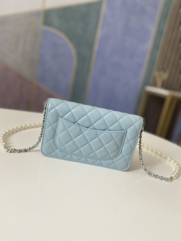 Handbag Chanel 81180 size 19 cm