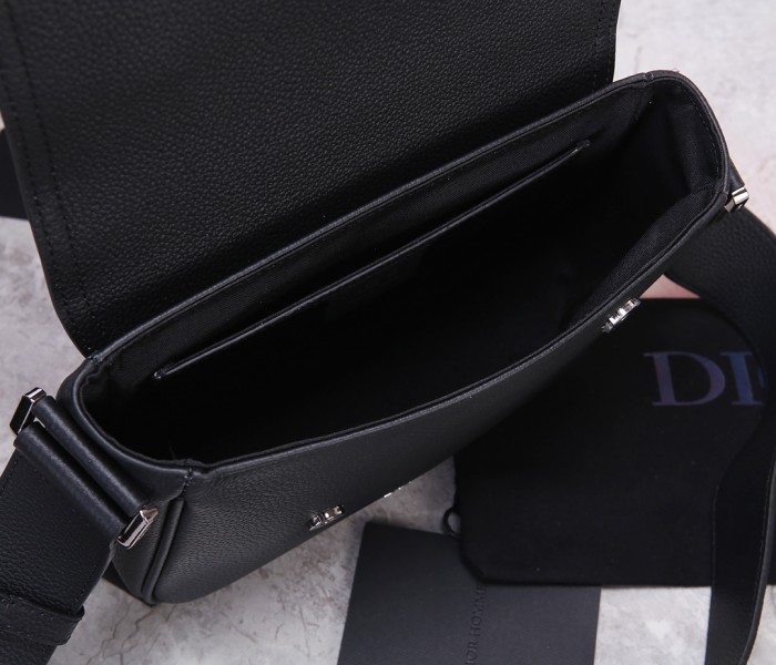 Handbag Dior 93322 size 23 x 18 x 6 cm