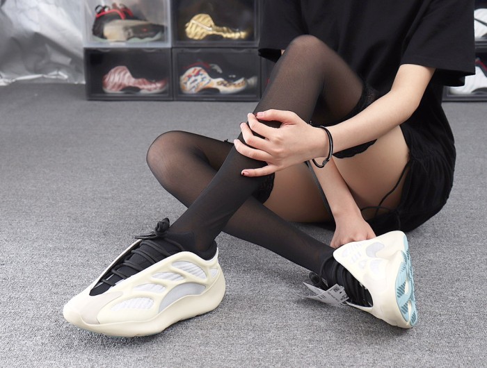 Adidas Yeezy 700 V3 Azael