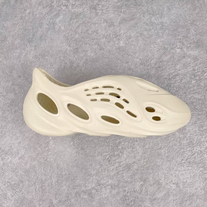 adidas Yeezy Foam RNR Desert Sand