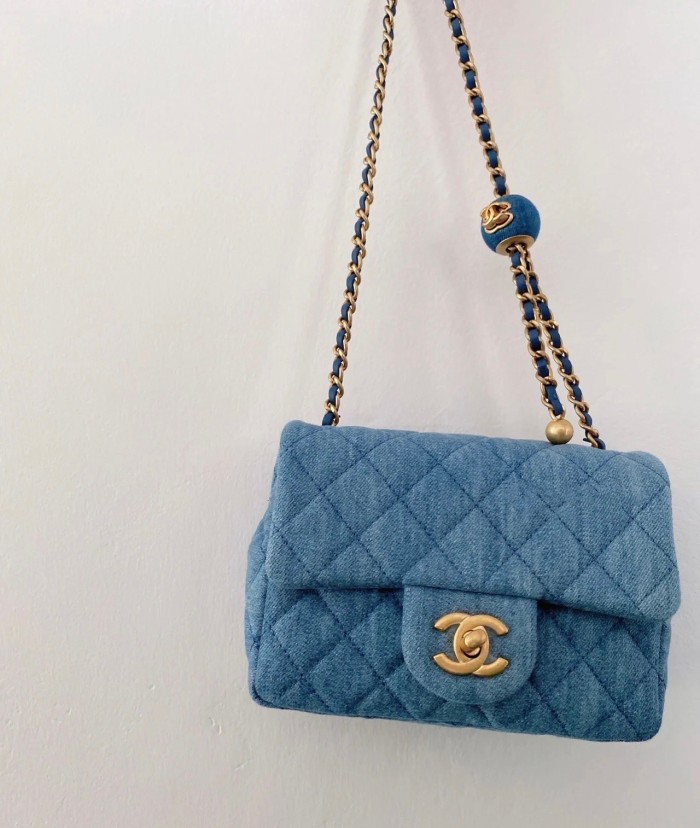 Handbag Chanel size 20 cm