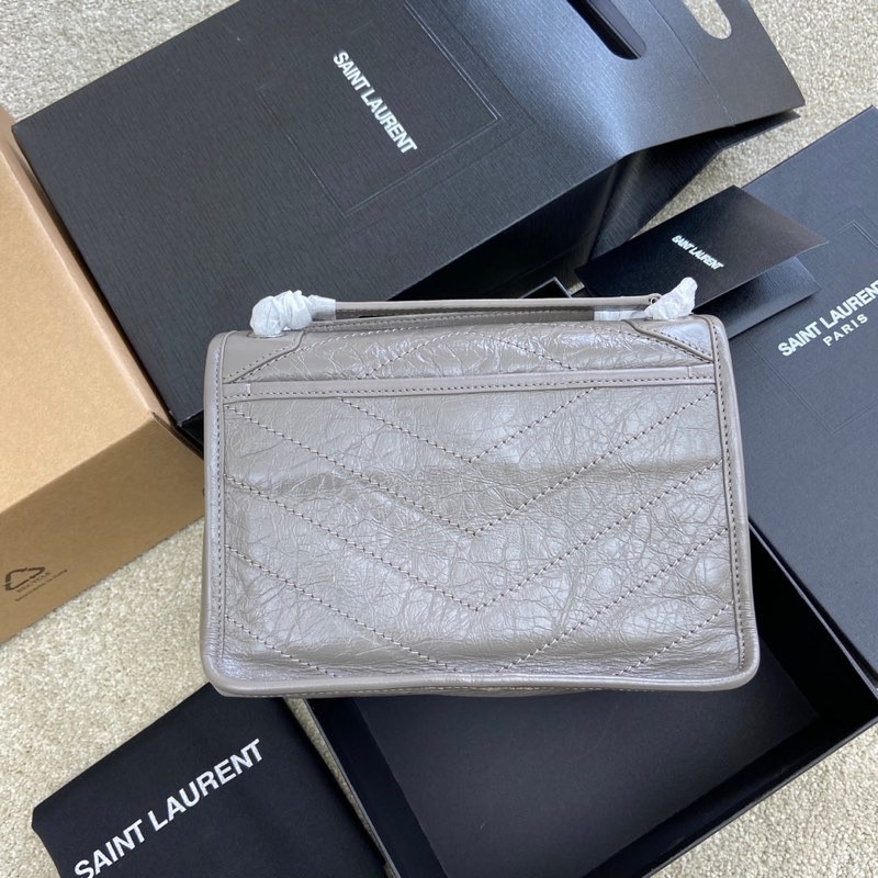 Handbags SAINT LAURENT 533037 size 22×16.5×12 cm