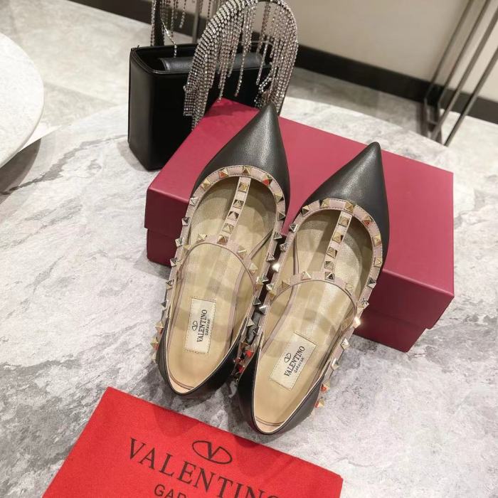 VALENTINO GARAVANI Roman Stud WOMEN 15