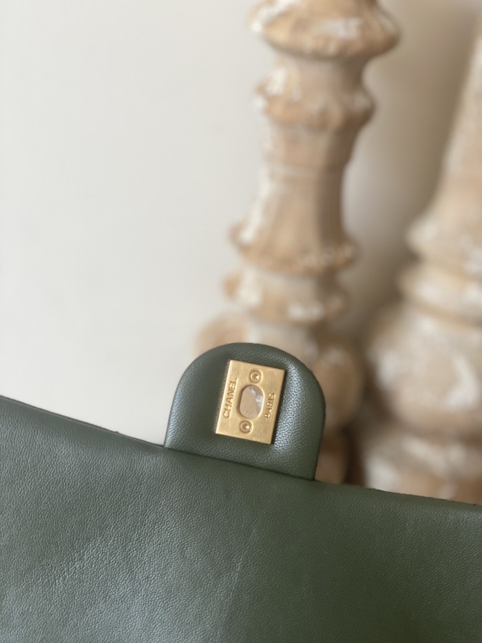 Handbag Chanel AS3393 size 14x22x8 cm