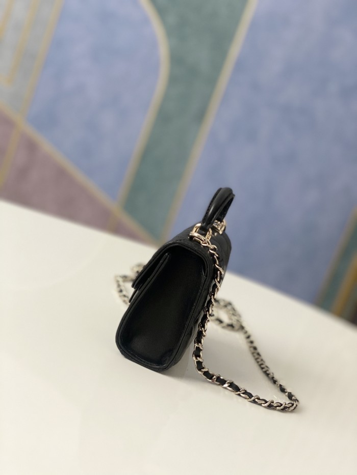 Handbag Chanel 81191 size 12 cm