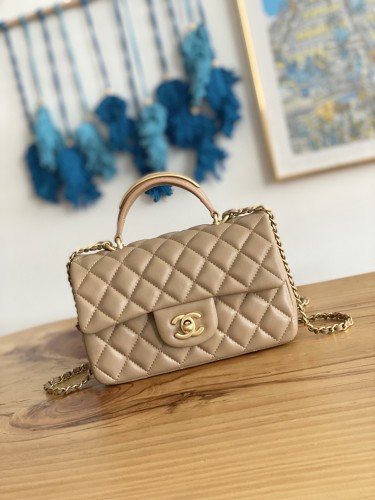 Handbag Chanel AS2431 size 20X14X7 CM