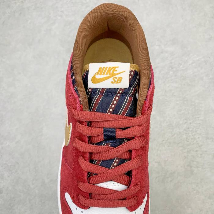 Nike SB Dunk Low Anchorman