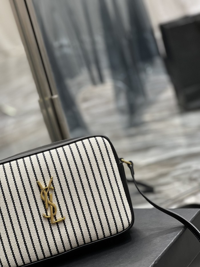 Handbags SAINT LAURENT 520534 size 23x16x6 cm