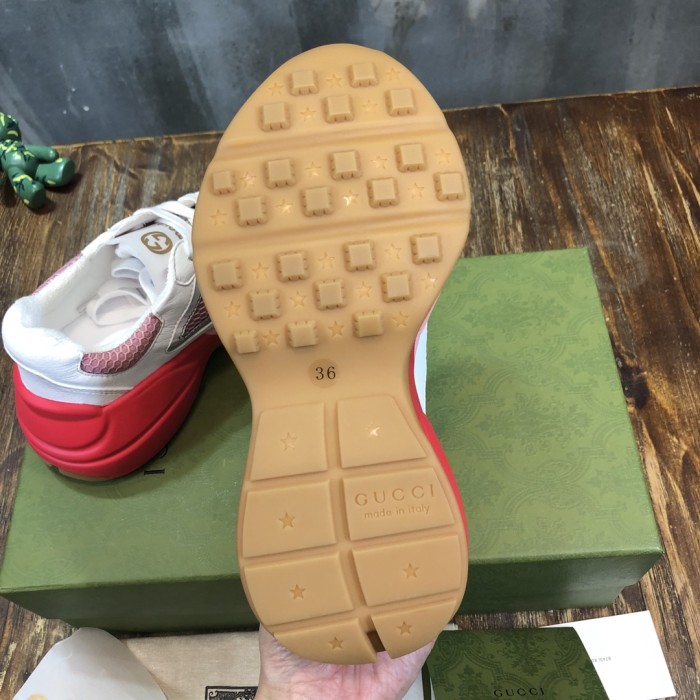 Gucci Rhyton sneaker 8