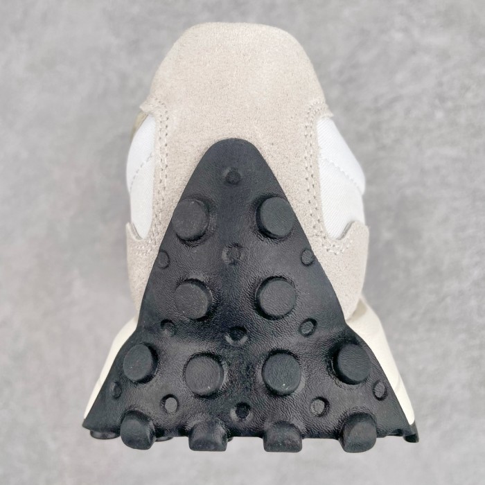 New Balance 327 Sea Salt Black