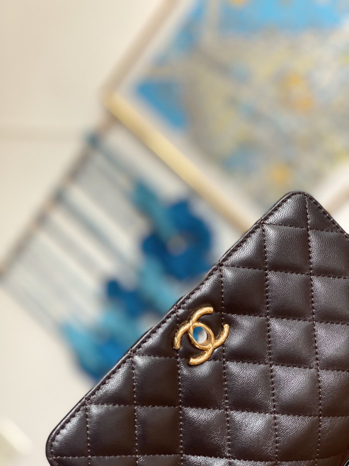 Handbag Chanel 81221 size 19 cm