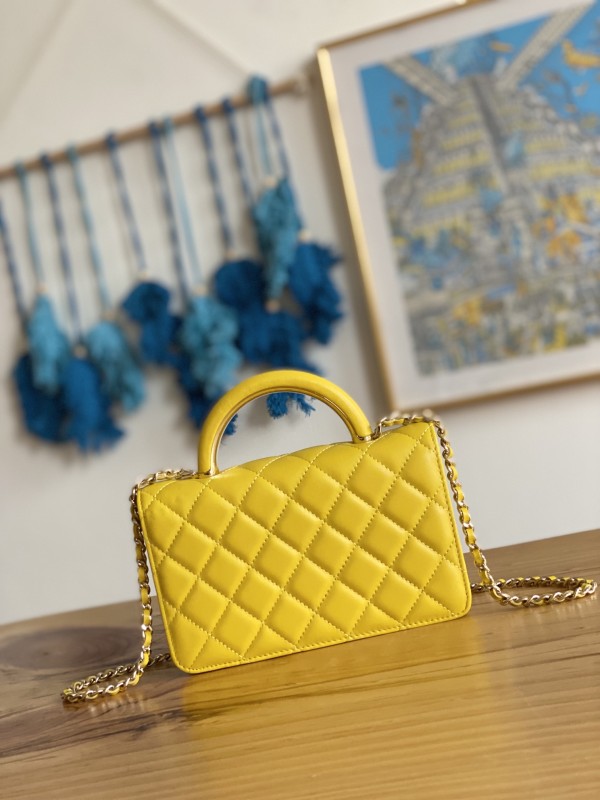 Handbag Chanel 81207 size 19 cm