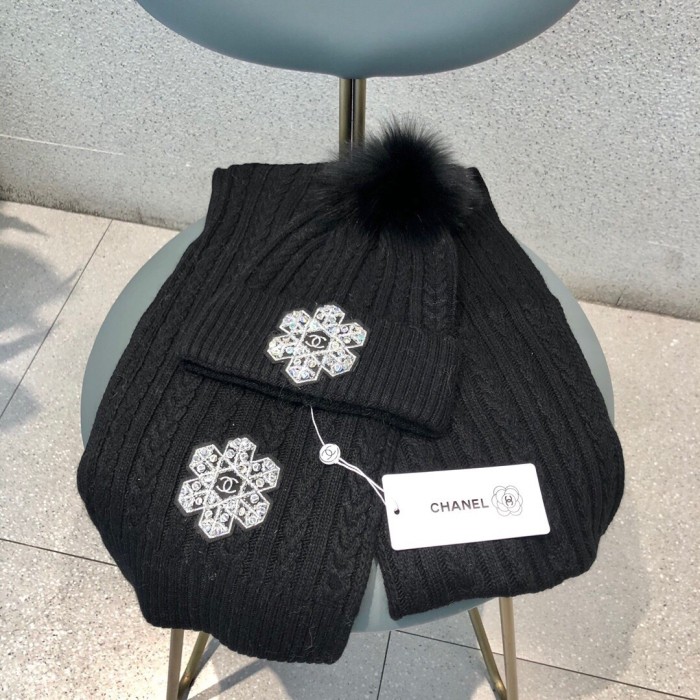 Hat & Scarf Chanel 3