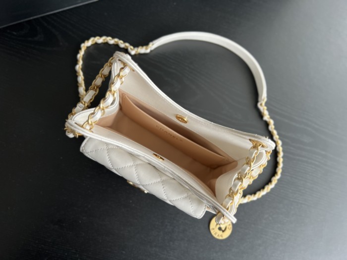 Handbag Chanel AS3710 size 17cmx19cm6 cm