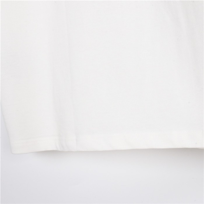 Clothes Represent 25