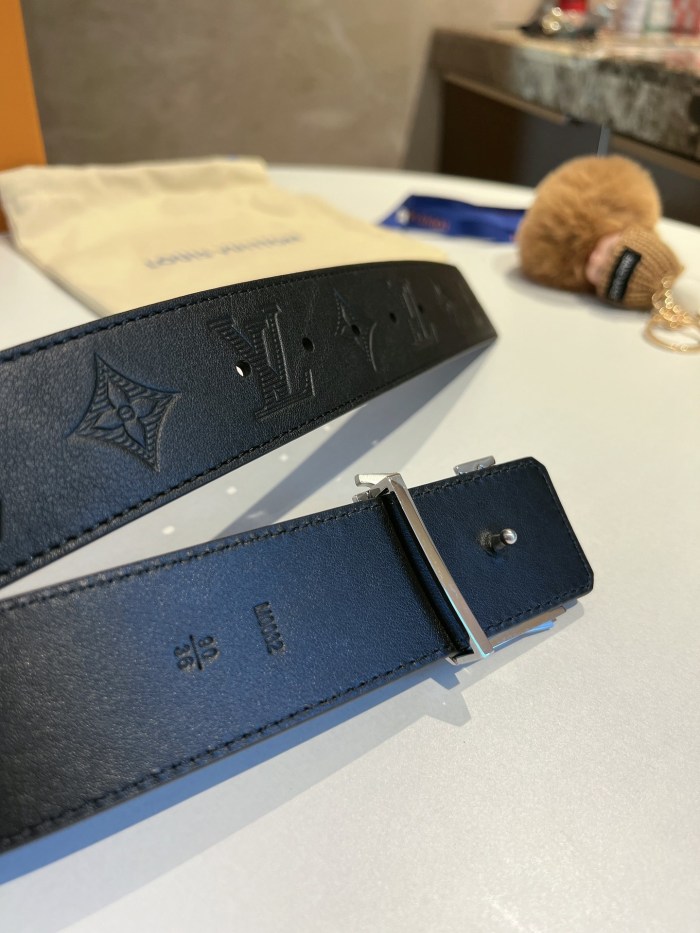 Louis Vuitton Belt 4 (width 4cm)