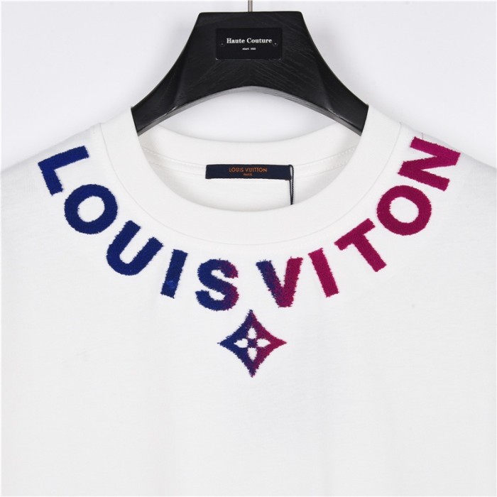 Clothes Louis Vuitton 437