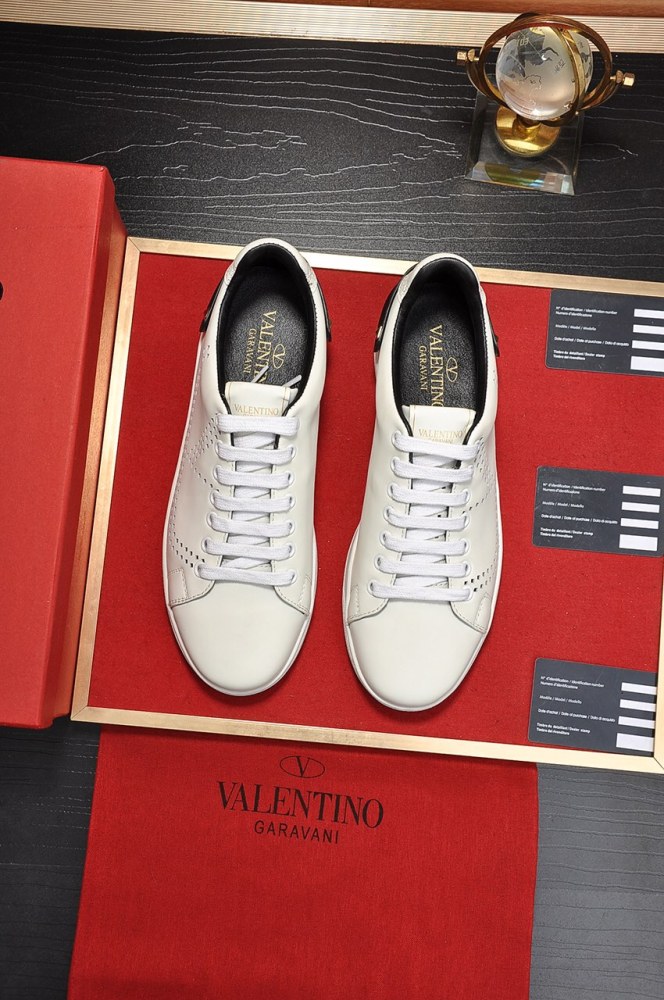 Valentino Garavani Backnet VLOGO low-top sneakers 2
