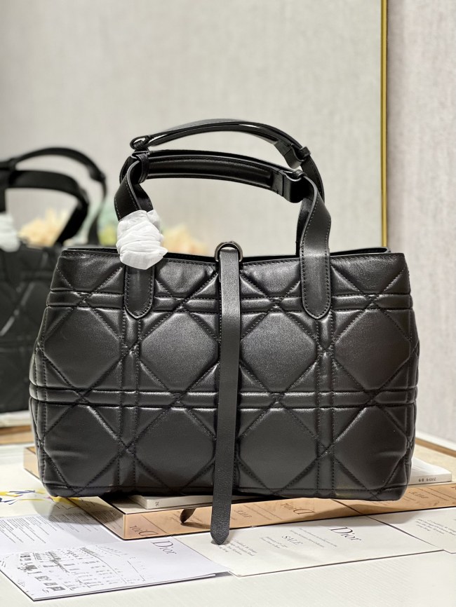 Handbag Dior 1188 size 30×36×15 cm