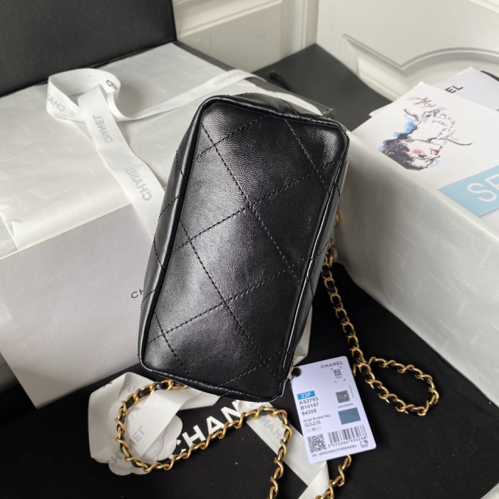 Handbag Chanel AS3793 size 17-16-7 cm