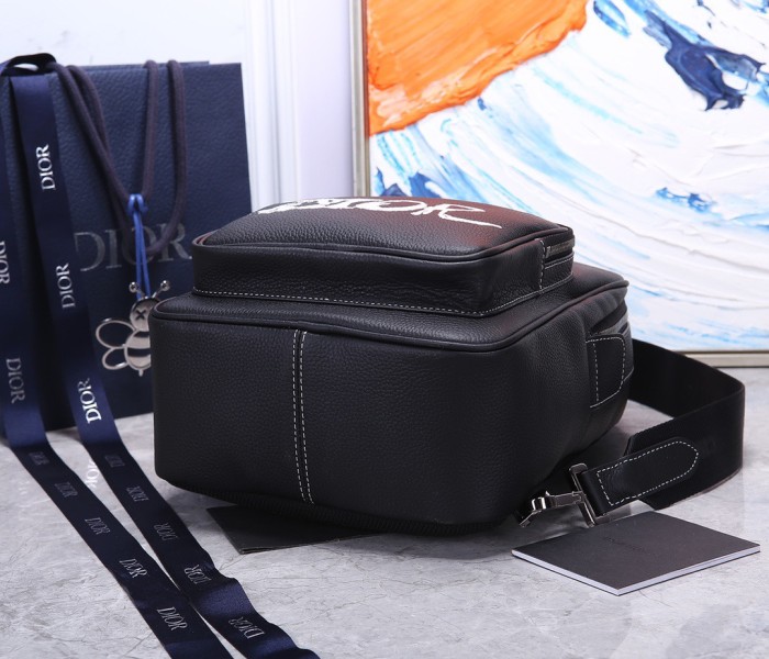 Handbag Dior size 21 x 32 x 10 cm