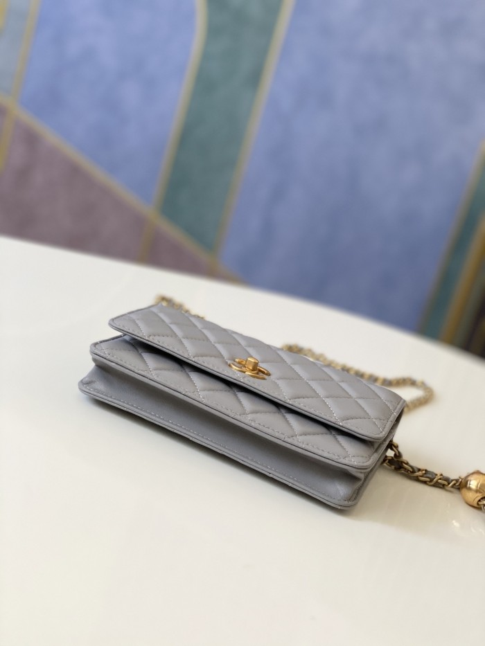 Handbag Chanel 81133 size 19 cm