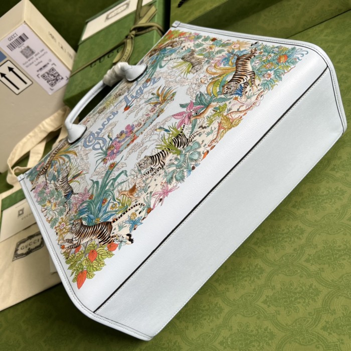 Handbag Gucci 687827 size 38*32*12 cm