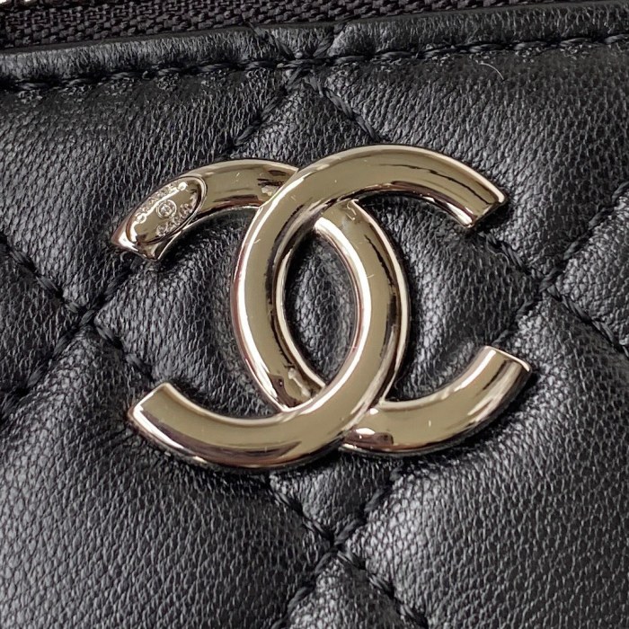Handbag Chanel AP2718 size 12 cm