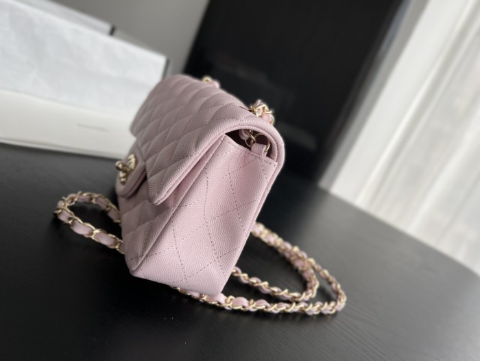 Handbag Chanel size 20 cm