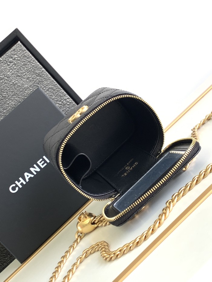 Handbag Chanel size 10.5 8.5 7 cm