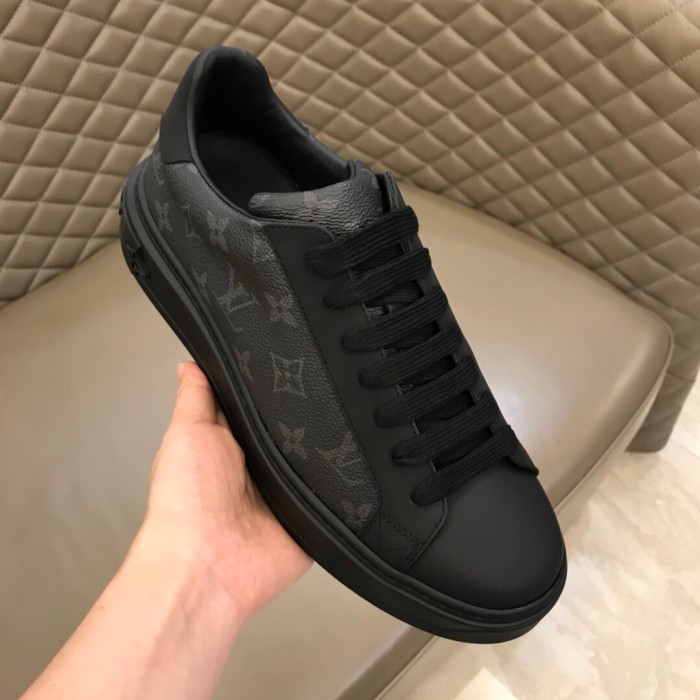 Louis Vuitton Low Top sneaker 38