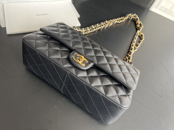 Handbag Chanel size 28 cm