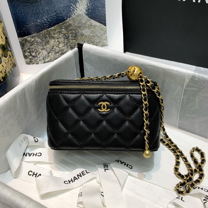 Handbag Chanel 81138 size 16 9.5 8 cm