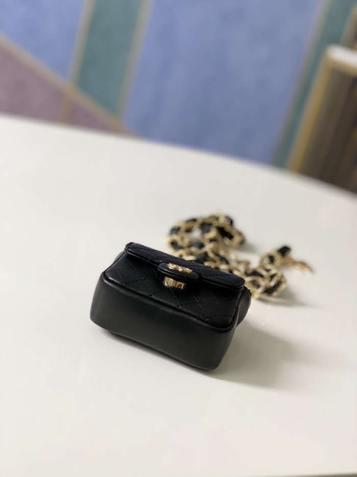 Handbag Chanel 2080 size 9.8.3 cm