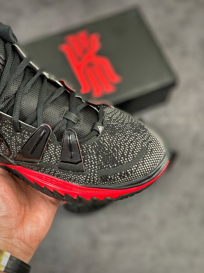 Nike Kyrie 7 Bred