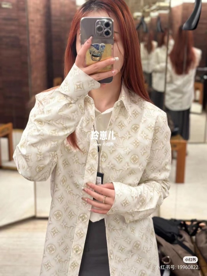 Clothes Louis Vuitton 401