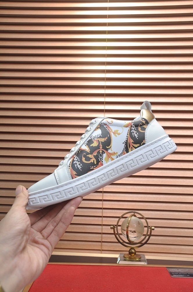 Versace Greca Sneaker 29