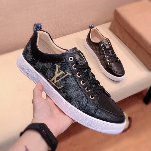 Louis Vuitton Low Top sneaker 100