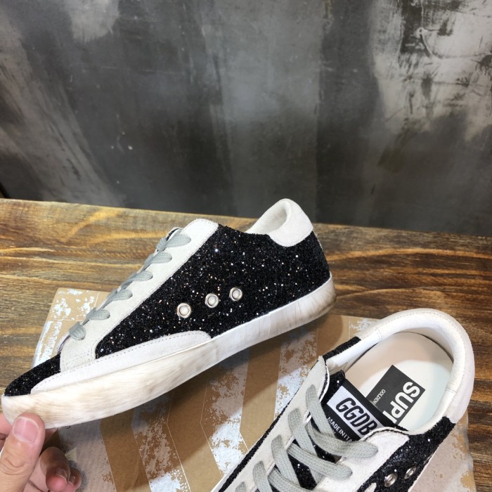 Golden Goose Superstar distressed-finish sneakers 8