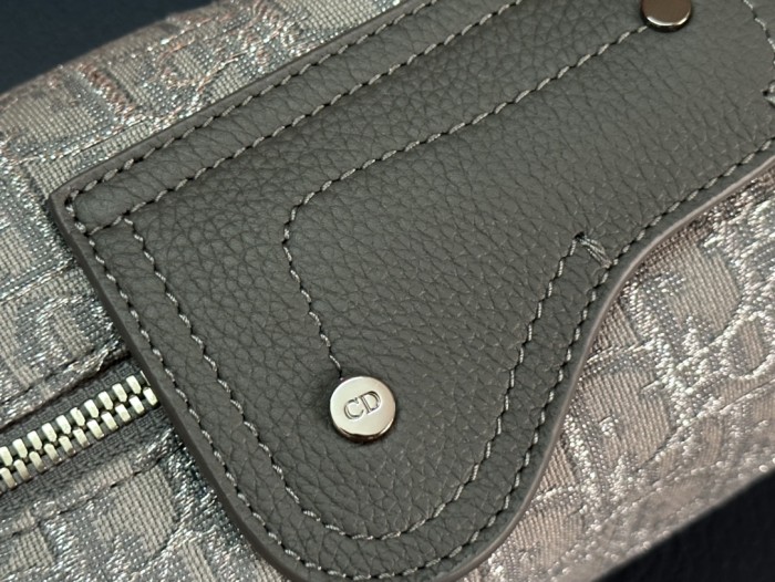 Handbag Dior 93335 size 22 x 10.5 x 12.5 cm