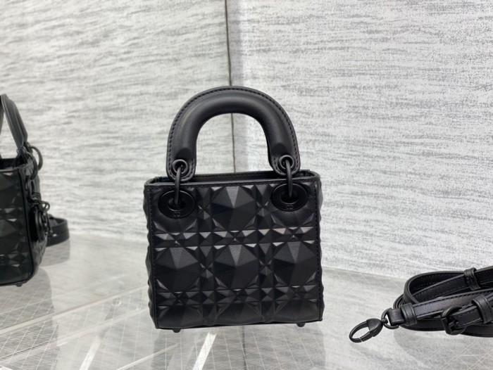 Handbag Dior size 12*10*5 cm