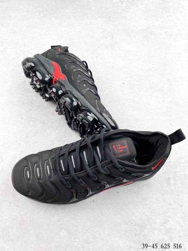 Nike Air VaporMax Plus Sneaker 33