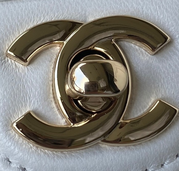 Handbag Chanel AS2927 size 17×15×6 cm