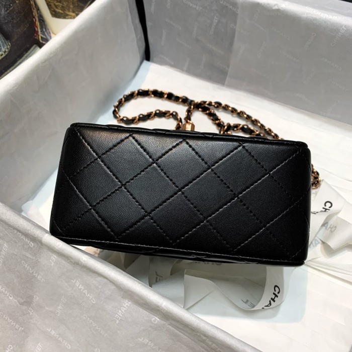 Handbag Chanel 115 size 17 cm