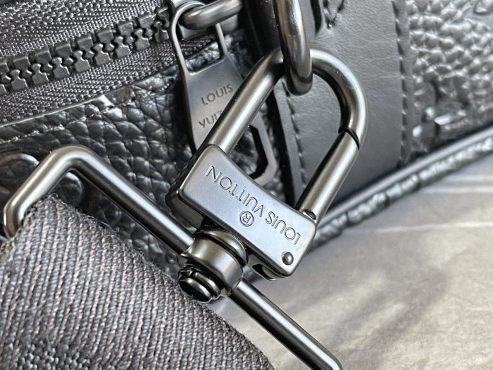 Handbag Louis Vuitton M58489 M58488 size 22 x 18 x 8cm