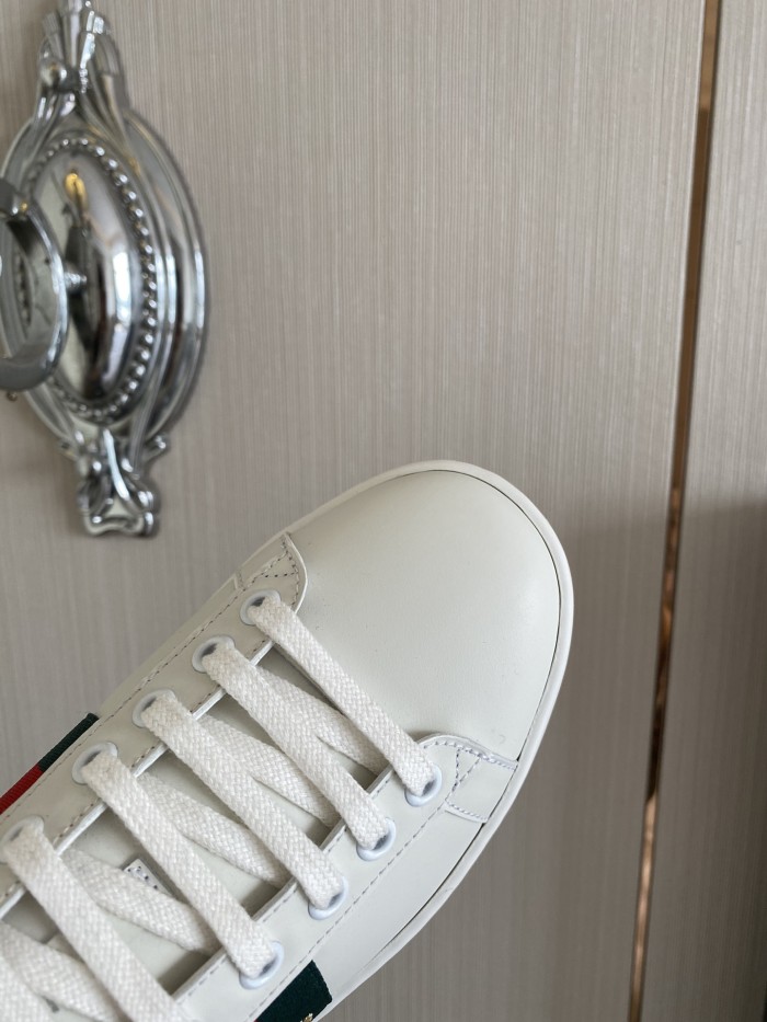 Gucci Women's Ace sneaker with bee sneaker 4