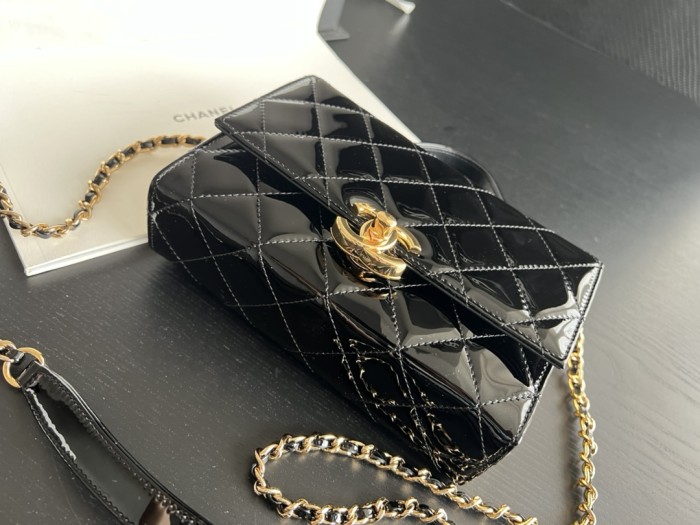 Handbag Chanel 2796 size 18cmx17.5cmx7 cm